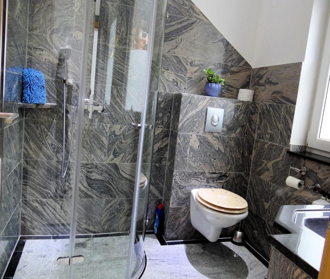 Travelers Home Hasloch  ภายนอก รูปภาพ