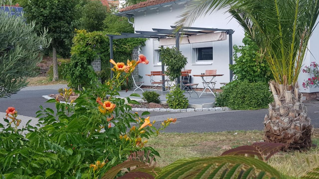 Travelers Home Hasloch  ภายนอก รูปภาพ
